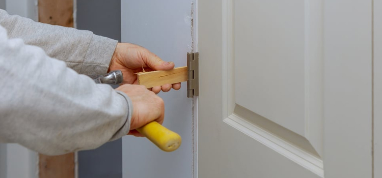 fiberglass entry door repair in South Monrovia Island